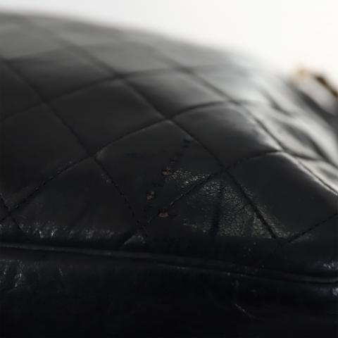CHANEL messenger bag in black quilted smooth leather - VALOIS VINTAGE PARIS