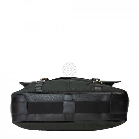 Louis Vuitton Black Taiga Luka Messenger Bag – The Closet