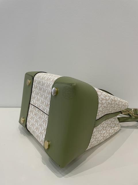 Large Product Preview Image 8