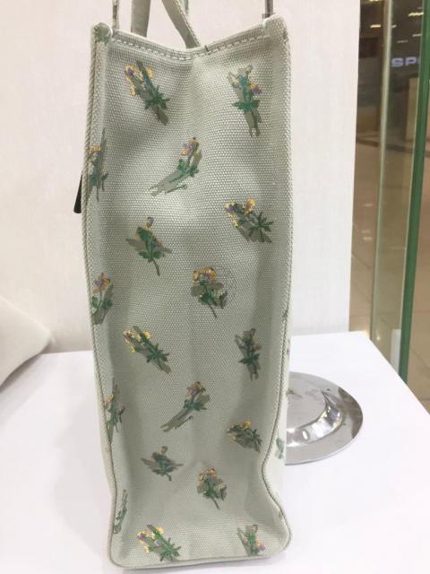 Large Product Preview Image 4