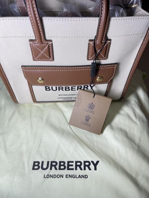 Burberry Burberry Mini Freya Tote Bag - Stylemyle