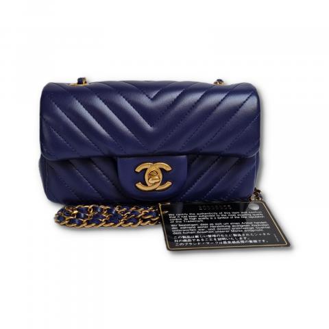large chanel makeup bags cases