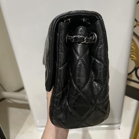 Sell Chanel Jumbo Distressed Calfskin Flap Bag - Black