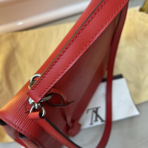 Sell Louis Vuitton Epi Cluny MM Bag - Red