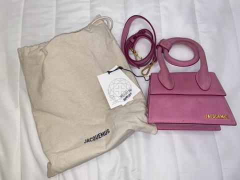 JACQUEMUS BAGS REVIEW: WEAR & TEAR and WHAT FITS - Le Grand