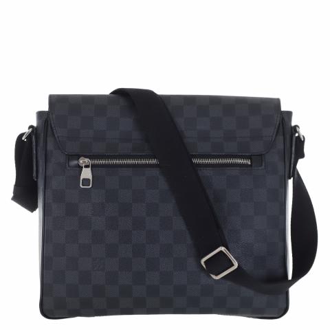 Louis Vuitton District MM Messenger Bag – STYLISHTOP