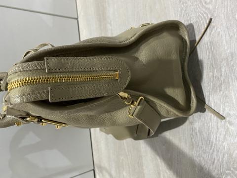 Large Product Preview Image 3