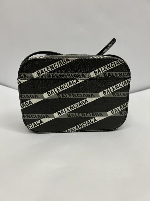 Large Product Preview Image 2