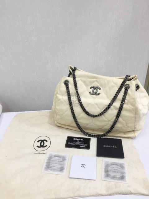 chanel accordion tote