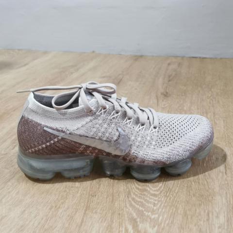 Sell Nike Vapormax Flyknit Sneakers Nude HuntStreet