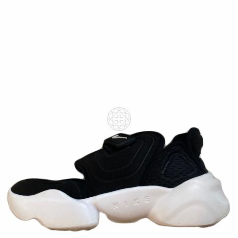 nike aqua rift black and white