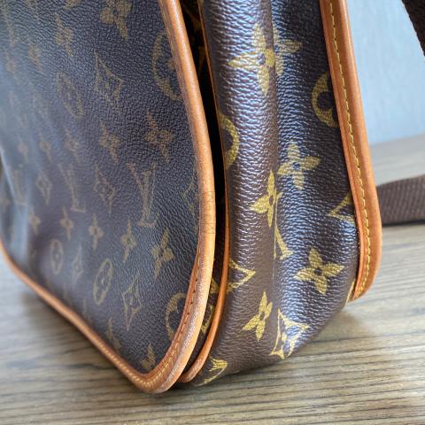 Sell Louis Vuitton Monogram Bosphore Messenger Bag - Brown