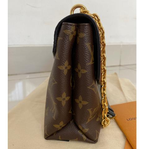 LC x Réu - Reuse Store - XXX SOLD XXX S$1590🉐 Saint placide chain bag,  size: 26*16cm, good condition, retail 3k+