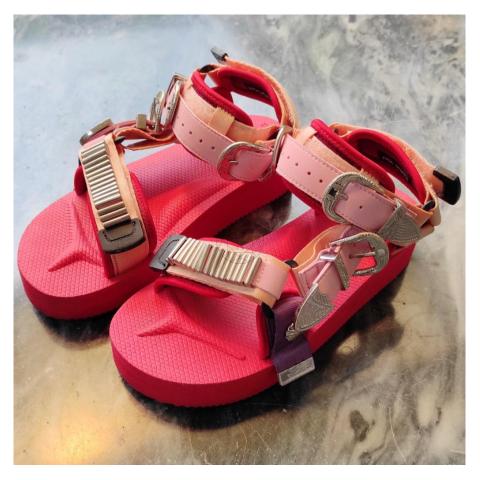 SLIDE TOGA × SUICOKE SP 25㎝ TOGA × SUICOKE Launch Footwear Collaboration | Hypebae