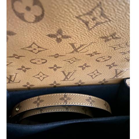 lv pochette metis reverse includes paper bag, box, dustbag