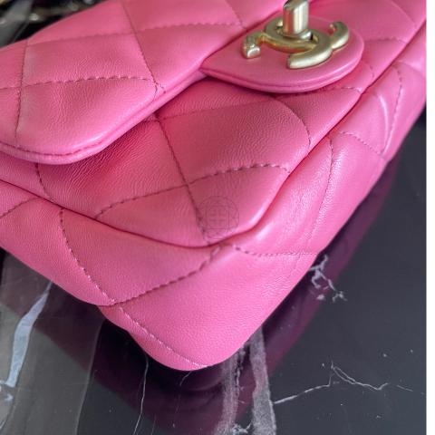 Chanel Fuchsia Quilted Lambskin Medium Heart Valentine Flap Silver  Hardware, 2004 Available For Immediate Sale At Sotheby's