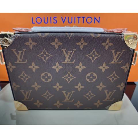 Louis Vuitton LVxNBA Handle Trunk Monogram Canvas For Men, Men’s  Bags, Messenger And Cr in 2023
