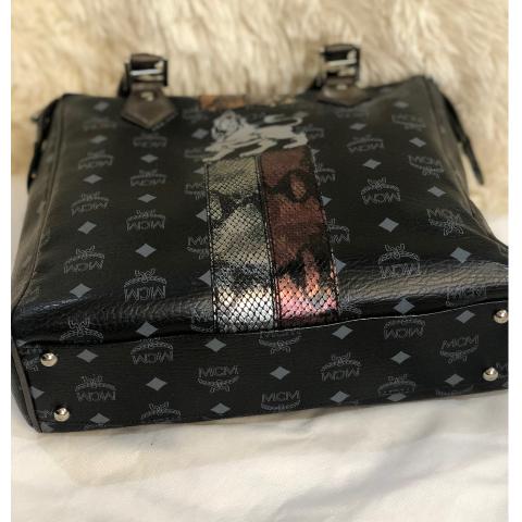 Women Pre-Owned Authenticated MCM Lion Visetos Tote Bag Calf