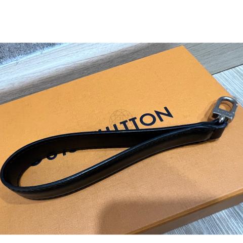 Louis Vuitton Dragonne Key Holder review/wear & tear update