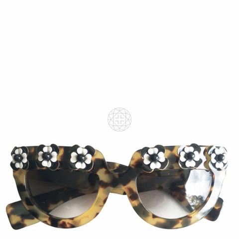 Sunglasses Prada Black in Plastic - 19938185