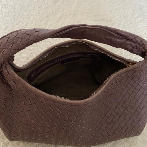 Bottega Veneta Purple Intrecciato Medium Hobo Bag Leather ref.787454 - Joli  Closet