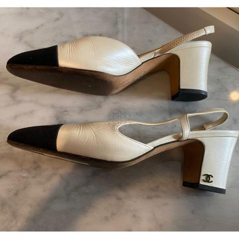 CHANEL Leather CC Logo Slingback Heels Ivory