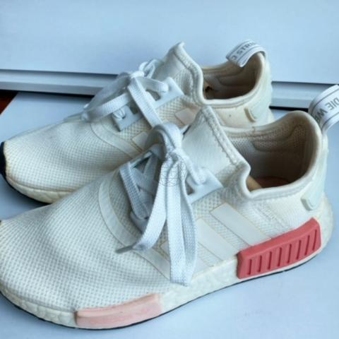 Adidas r1 hotsell nmd white rose