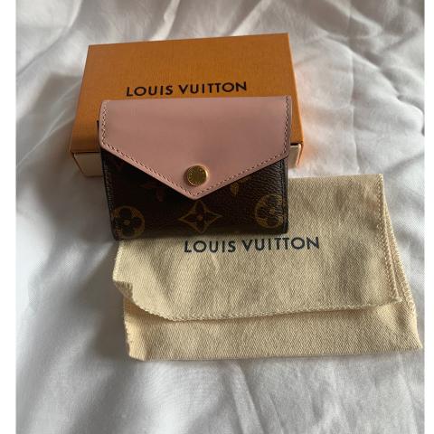 Preloved Lux - Louis Vuitton Giant Monogram Zoe Wallet –