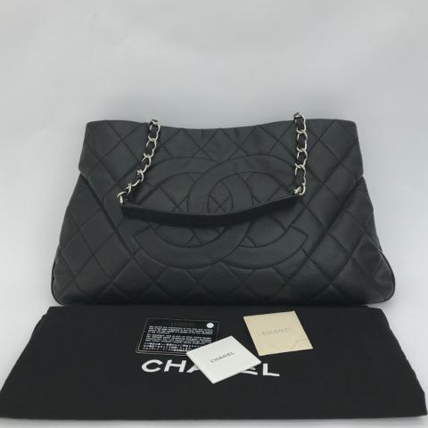 Chanel Large Quilted Leather Tote (Lot 3026 - Luxury Accessories