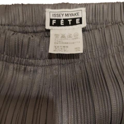 Sell Issey Miyake Fete Pleated Pants - Grey | HuntStreet.com