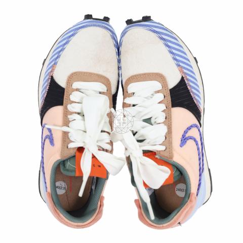 nike daybreak crimson