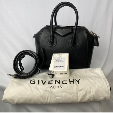 Shop GIVENCHY ANTIGONA Mini antigona bag in grained leather (BB05114012  001) by TerraNova