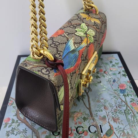 Gucci store tian padlock