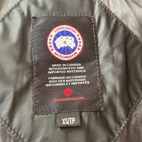 Inside canada goose outlet jacket