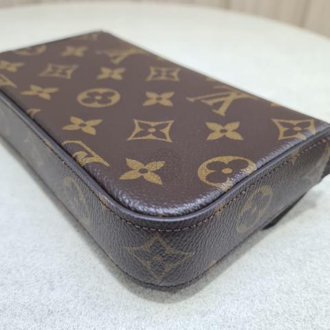 Félicie strap & go leather crossbody bag Louis Vuitton Brown in Leather -  27928741