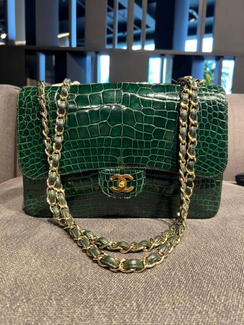 CHANEL bag Emerald green Crocodile Medium flap gold hardware NEW