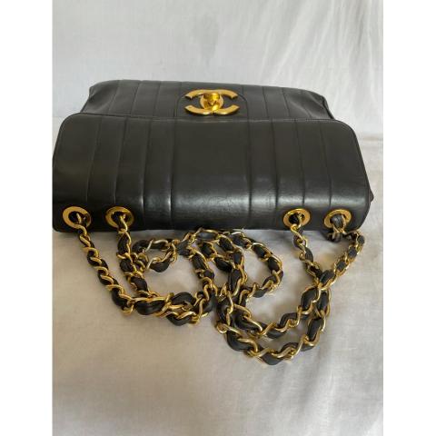 chanel vintage black