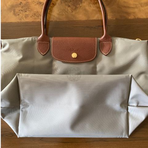 Light grey best sale longchamp bag