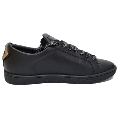 Saint laurent lips hot sale sneakers black