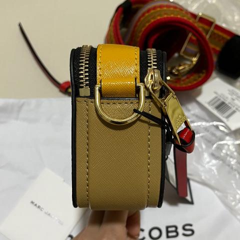 Marc Jacobs Snapshot Bag in Yellow Leather ref.498114 - Joli Closet