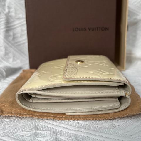 Louis Vuitton, Bags, 988 Authentic Louis Vuitton Elise Wallet Vintage