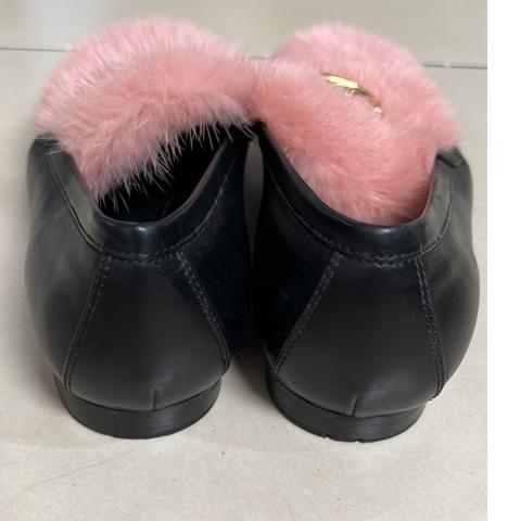 Sell Louis Vuitton Fur Loafers - Black/Pink | HuntStreet.com display picture 3