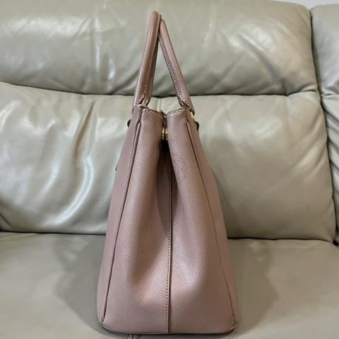 Preloved Prada Brown Saffiano Leather Double Zip Lux Tote Bag 25 03052 –  KimmieBBags LLC