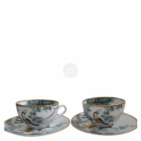 Carnets d'Equateur gold tea cup and saucer