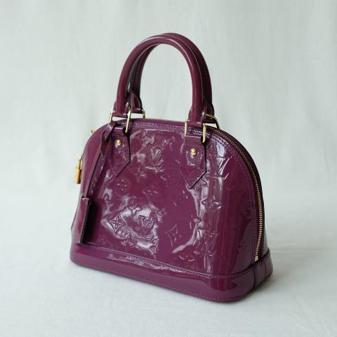 Louis Vuitton Monogram Vernis Alma BB in purple patent leather ref.365107 -  Joli Closet