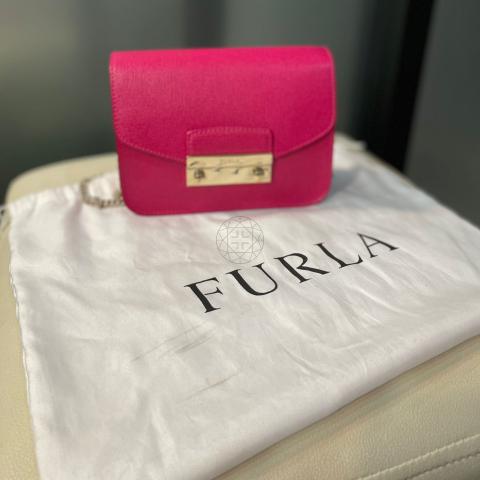 Furla julia hot sale crossbody bag