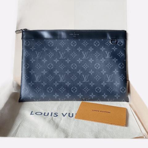 Preloved Louis Vuitton Monogram Eclipse Canvas Discovery Pochette GM T –  KimmieBBags LLC