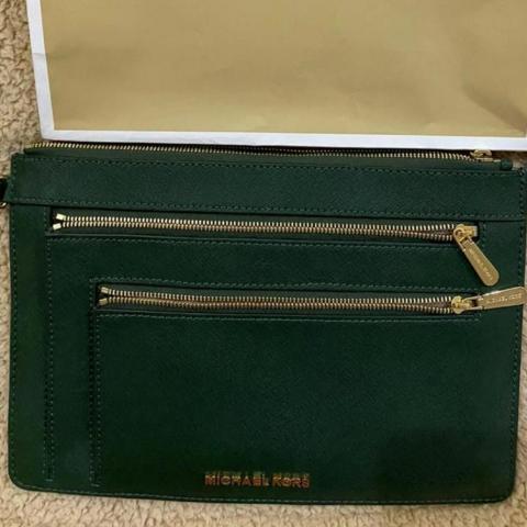 Michael kors green clutch best sale