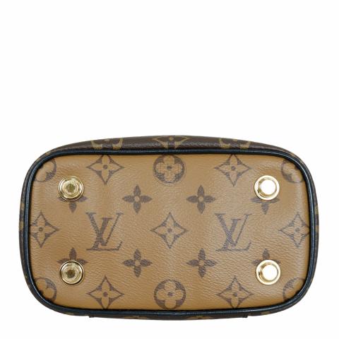 Cloth vanity case Louis Vuitton Brown in Cloth - 35635935