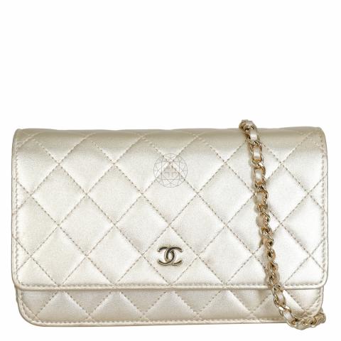 Sell Chanel Metallic Wallet On Chain - Gold